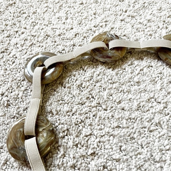 Natural Horn? Disc Round Toggle Closure Womens Belt S/M Tan Stretch Vintage - Picture 4 of 6